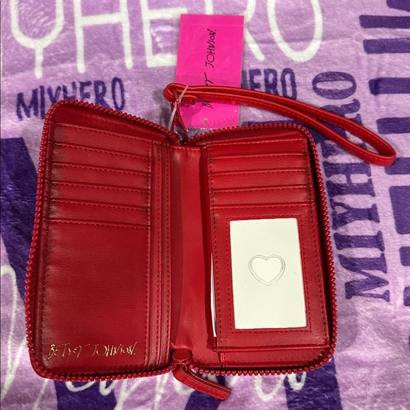 Betsey Johnson XOKARA Red Bow Heart Zip Around Wallet - Picture 5 of 5